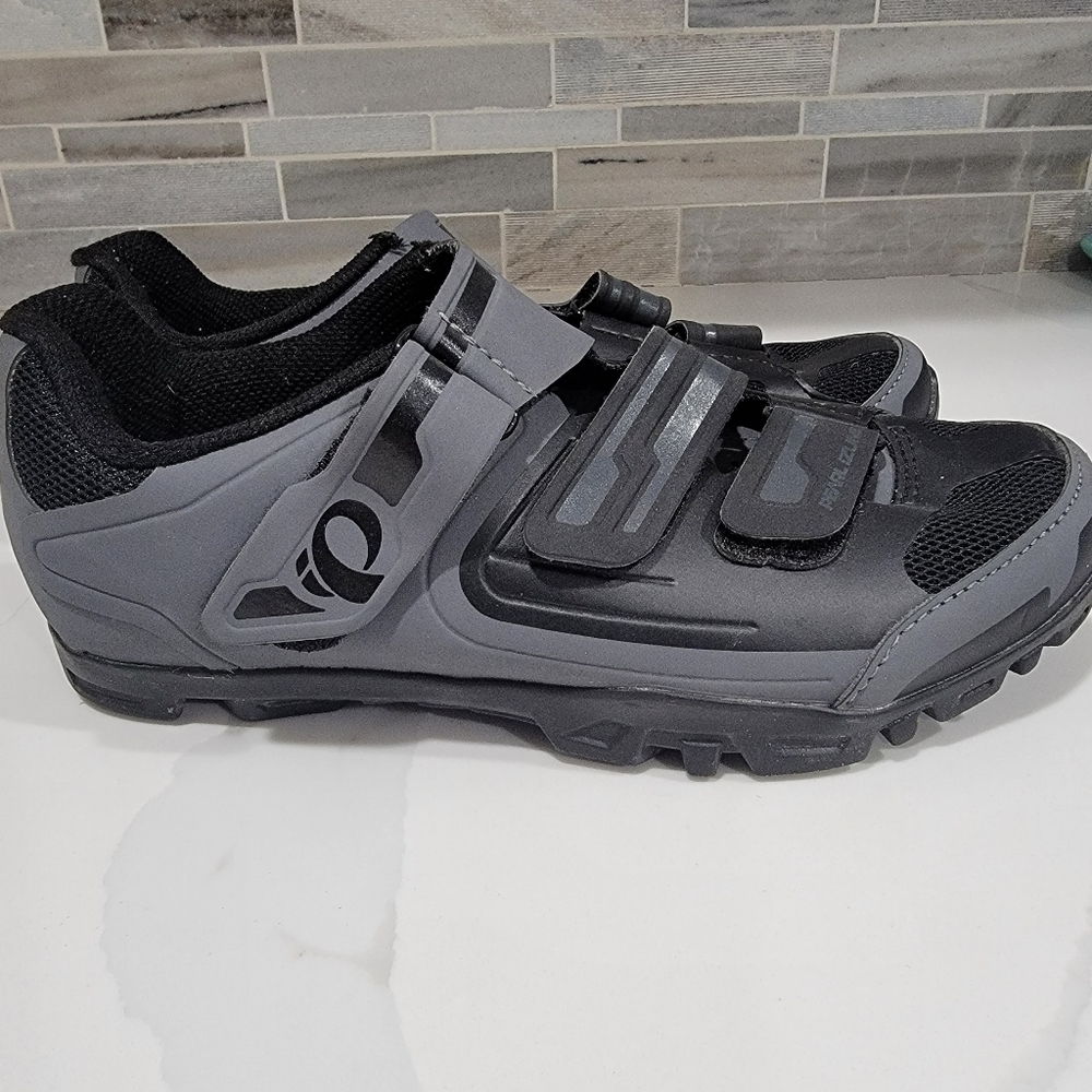 Pearl Izumi shoes